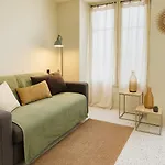 Casahome - Cozy Apartment In Central Paris